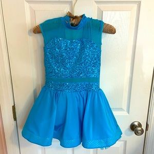 Girls Dance/pageant outfit. Worn once. Approx size 6-8.